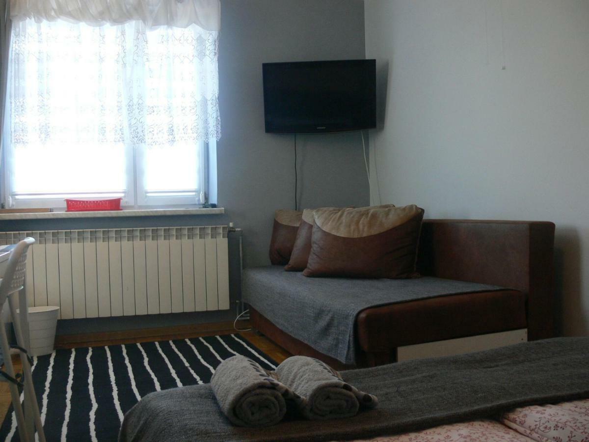 Pokoj Uniejow Esterno foto